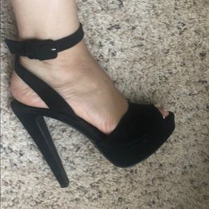 Steve Madden black heels